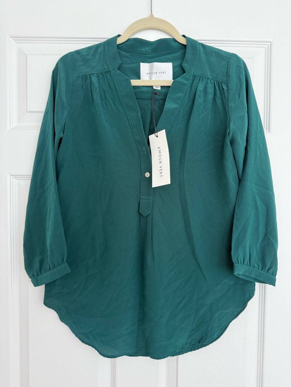 NWT: 100% sustainable silk emerald blouse - Picture 2 of 5